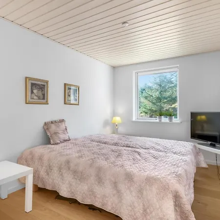 Raabukvej 18 - Lovely, Newly Built Nyaraló